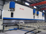 2-WE67K系列雙機(jī)聯(lián)動(dòng)液壓板料折彎機(jī)